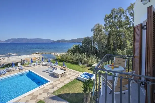 Twin or double STANDARD room with Sea view
