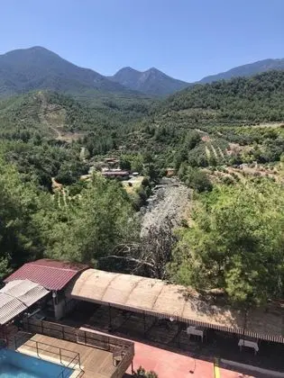 Twin, Şehir veya Dağ Manzaralı, Balkonlu