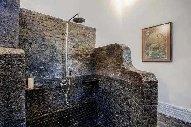 Basic Villa, Birden Çok Yatak