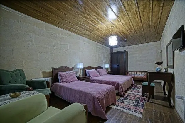 Triple, Bahçe Manzaralı, Bahçe Katı