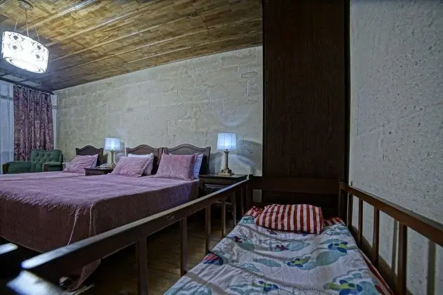 Triple, Bahçe Manzaralı, Bahçe Katı