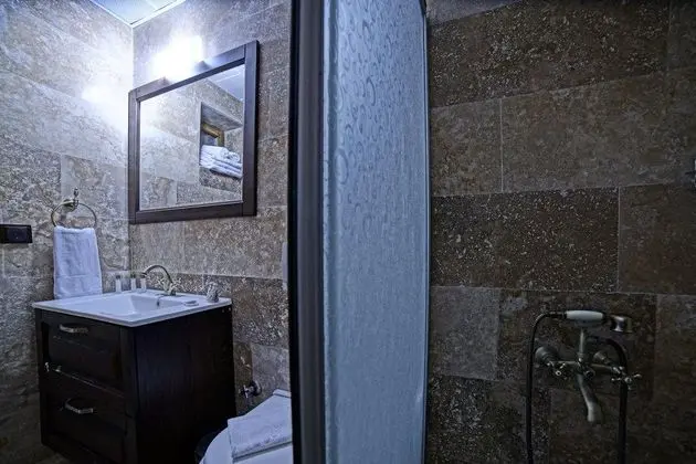 Triple, Bahçe Manzaralı, Bahçe Katı