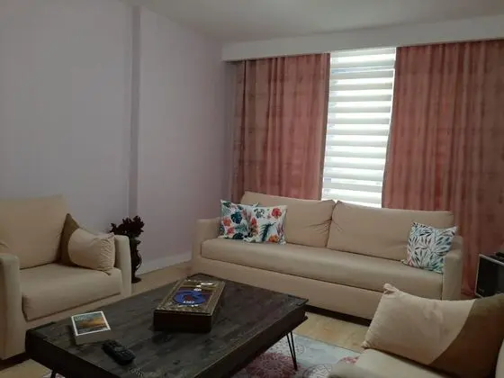 Aile Odası, Şehir Manzaralı
