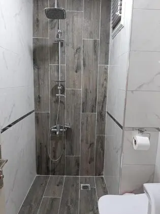 Çift Kişilik, Şehir Manzaralı
