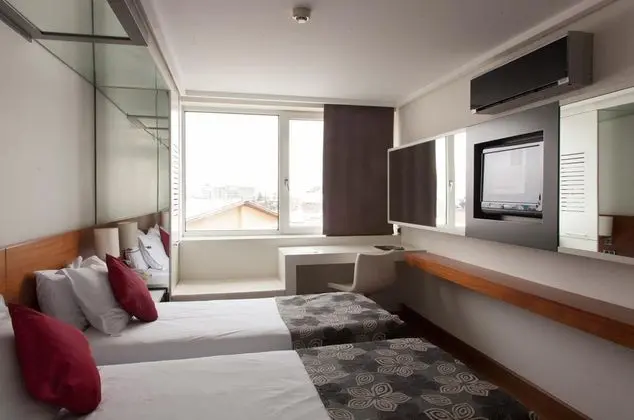 Standart Oda, Şehir Manzaralı