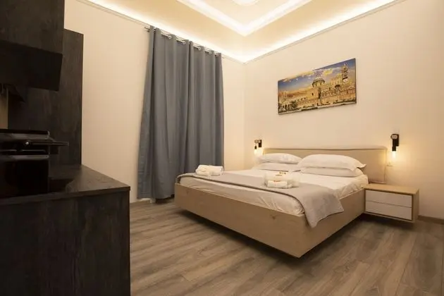 Üç Kişilik Oda, Teras