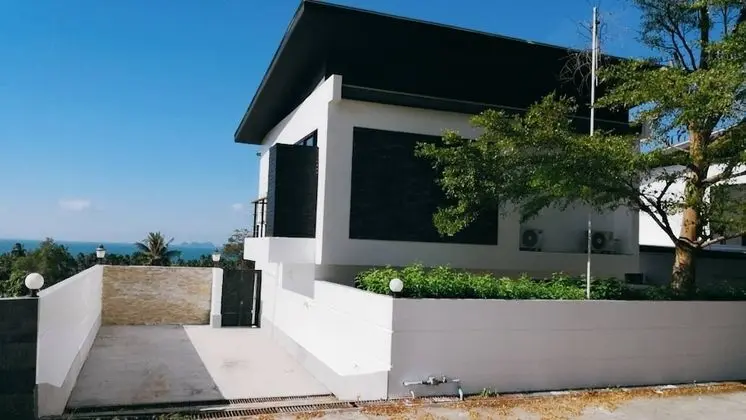Deluxe Villa
