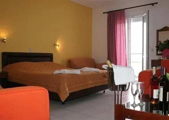 Tek Büyük Yataklı Oda (1 Adult & 1 Child)