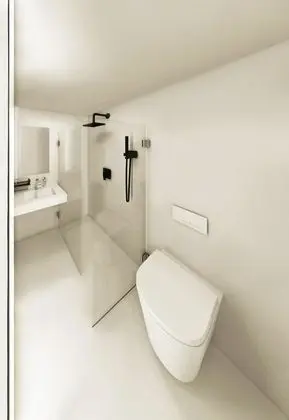 Deluxe Double or Twin Room with Side Sea View
