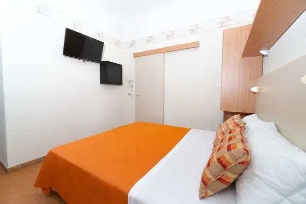 Comfort Tek Büyük veya İki Ayrı Yataklı Oda