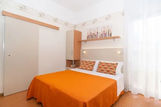 Comfort Tek Büyük veya İki Ayrı Yataklı Oda