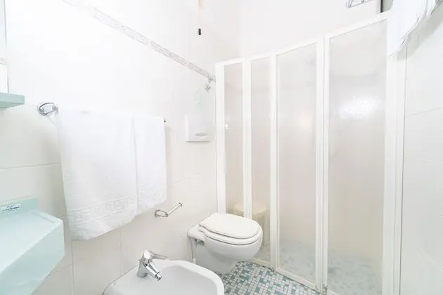 Comfort Tek Büyük veya İki Ayrı Yataklı Oda