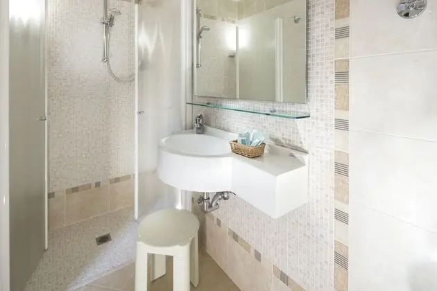 Comfort Tek Büyük veya İki Ayrı Yataklı Oda