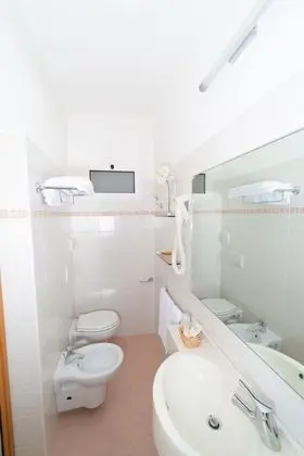 Standard Tek Büyük veya İki Ayrı Yataklı Oda