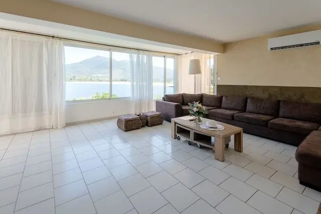 Villa, Deniz Manzaralı