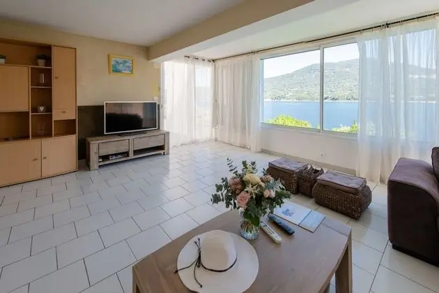 Villa, Deniz Manzaralı