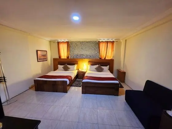 Luxury Tek Büyük Yataklı Oda
