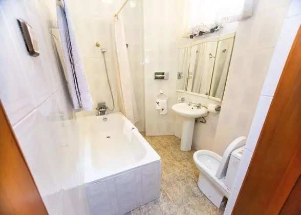 Luxury Tek Büyük Yataklı Oda