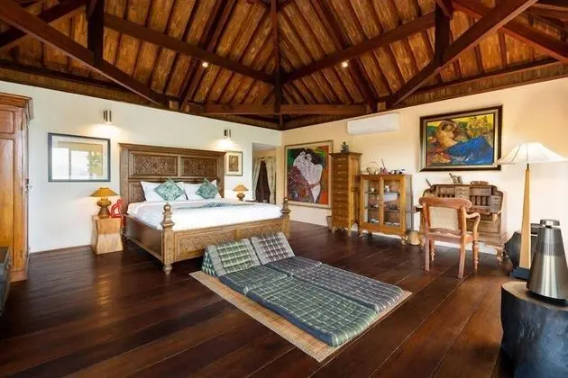 SEAVIEW POOL VILLA-CORTEZ