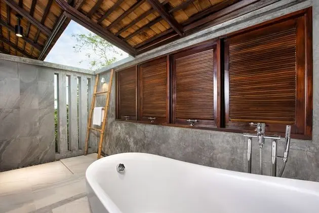 SEAVIEW POOL VILLA-TREETOP