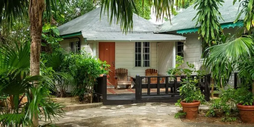 Garden Side Bungalow