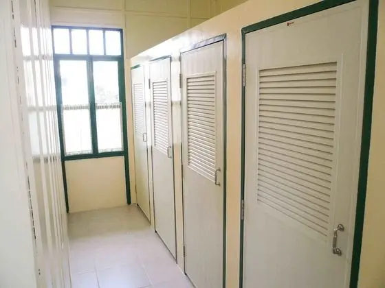 A/C Shared Bathroom