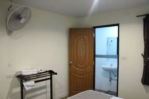 Standard Fan Room