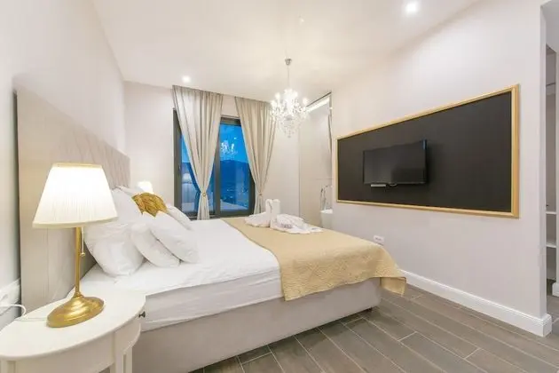 Luxury Tek Büyük Yataklı Oda