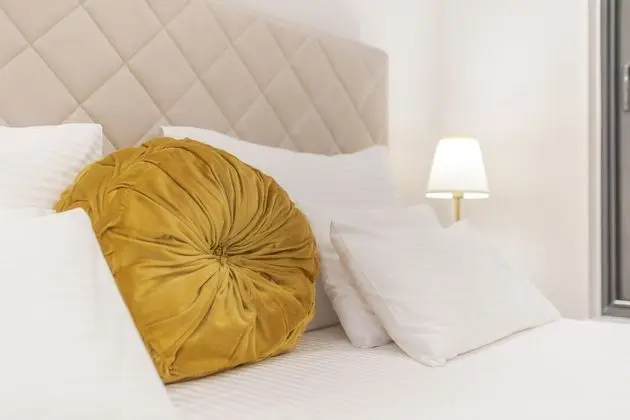 Luxury Tek Büyük Yataklı Oda