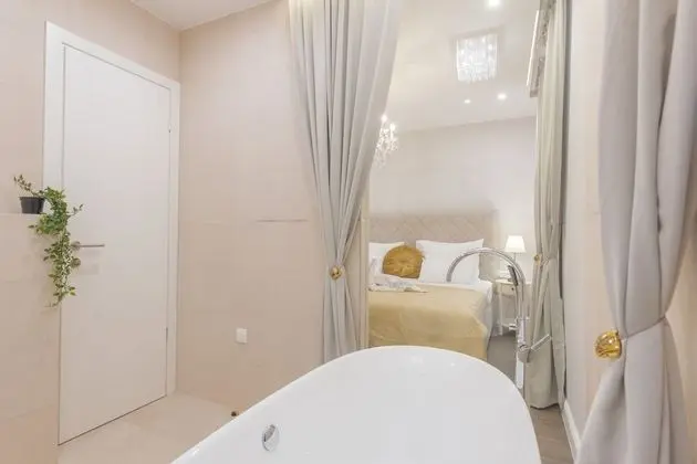 Luxury Tek Büyük Yataklı Oda