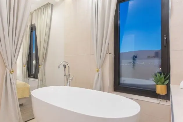 Luxury Tek Büyük Yataklı Oda