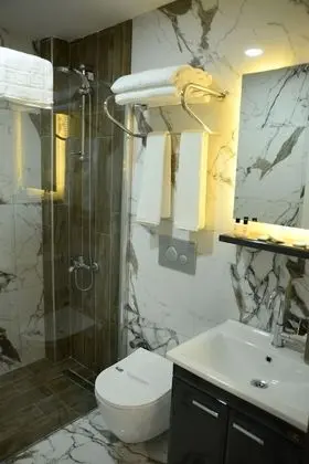 Standard Tek Büyük veya İki Ayrı Yataklı Oda