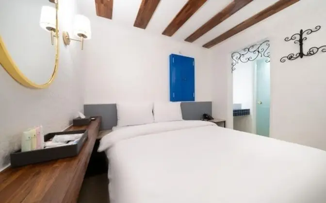 Oda (Standard room (Netflix viewing is pos)