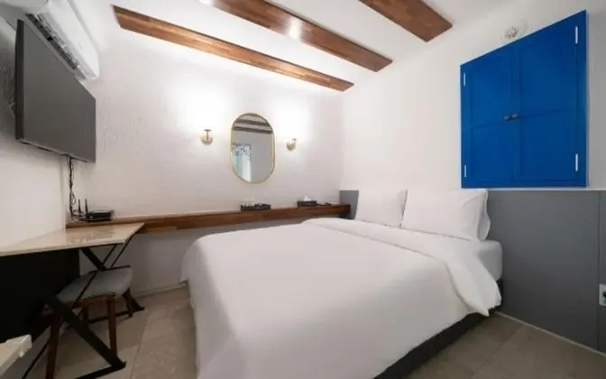 Oda (Standard room (Netflix viewing is pos)