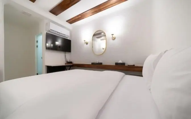 Oda (Standard room (Netflix viewing is pos)