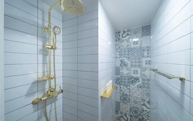 Oda (Standard room (Netflix viewing is pos)