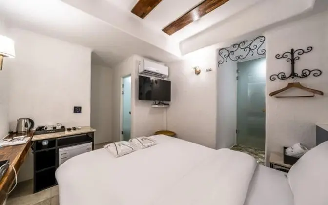 Oda (Standard room (Netflix viewing is pos)