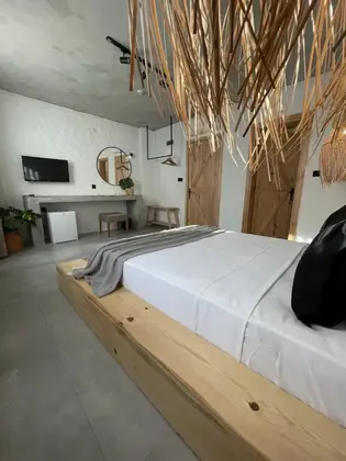 Çift Kişilik, Bahçe veya Sokak Manzaralı