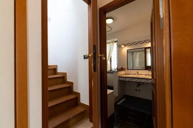 Family Apart Daire, 1 Çift Kişilik Yatak ve Çekyat, 2 Banyolu, Dağ Yamacı (Samuel House - Asia)
