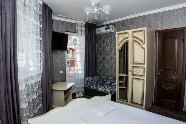 Tek Büyük veya İki Ayrı Yataklı Oda