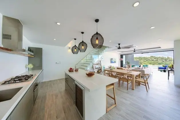 Luxury 3 Bedroom Villa with Ocean View and Private Infinity Pool