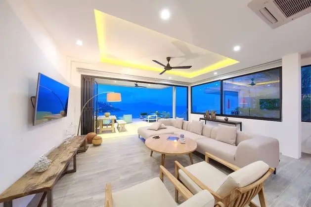 Luxury 3 Bedroom Villa with Ocean View and Private Infinity Pool