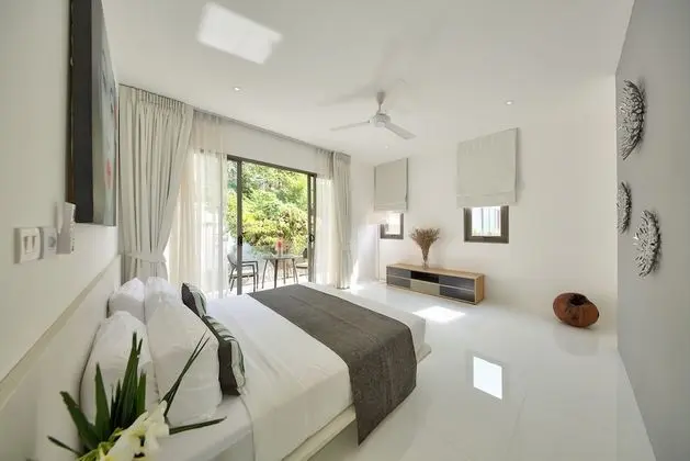 Luxury 4 Bedroom Villa with Ocean View and Private Infinity Pool