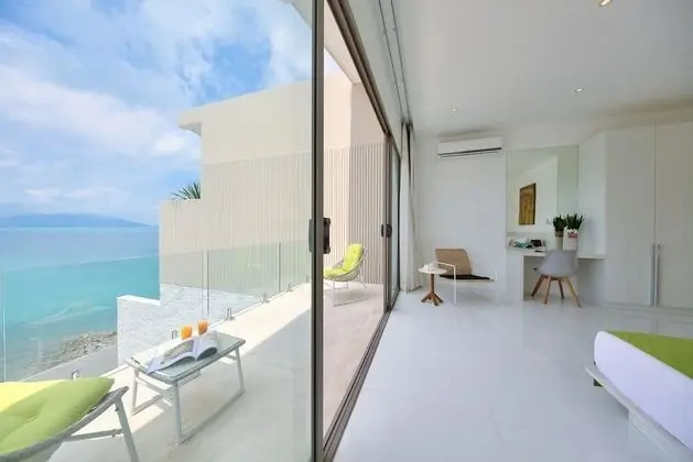 Luxury 4 Bedroom Villa with Ocean View and Private Infinity Pool