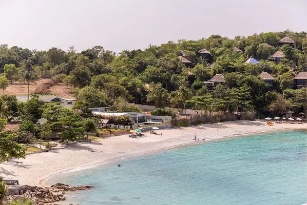 Luxury 4 Bedroom Villa with Ocean View and Private Infinity Pool