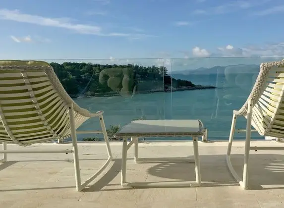 Luxury 4 Bedroom Villa with Ocean View and Private Infinity Pool