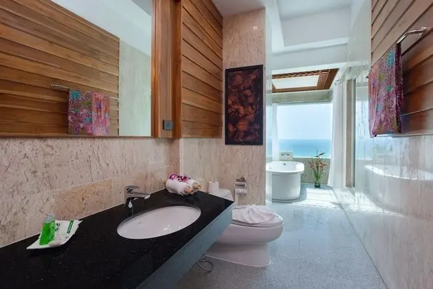Premium Ocean Facing room
