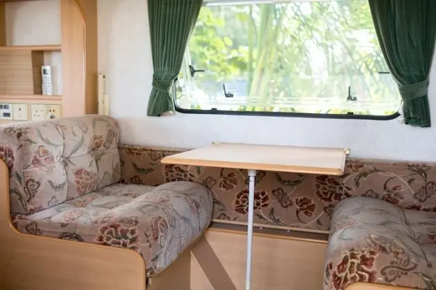 Caravan Medium Size
