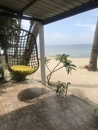 Beachfront Studio Aircon