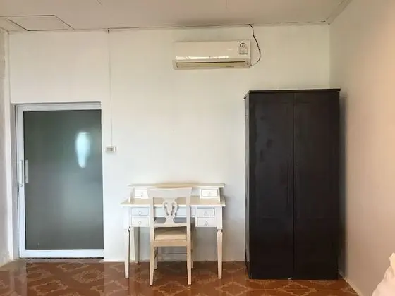 Beachfront Studio Aircon